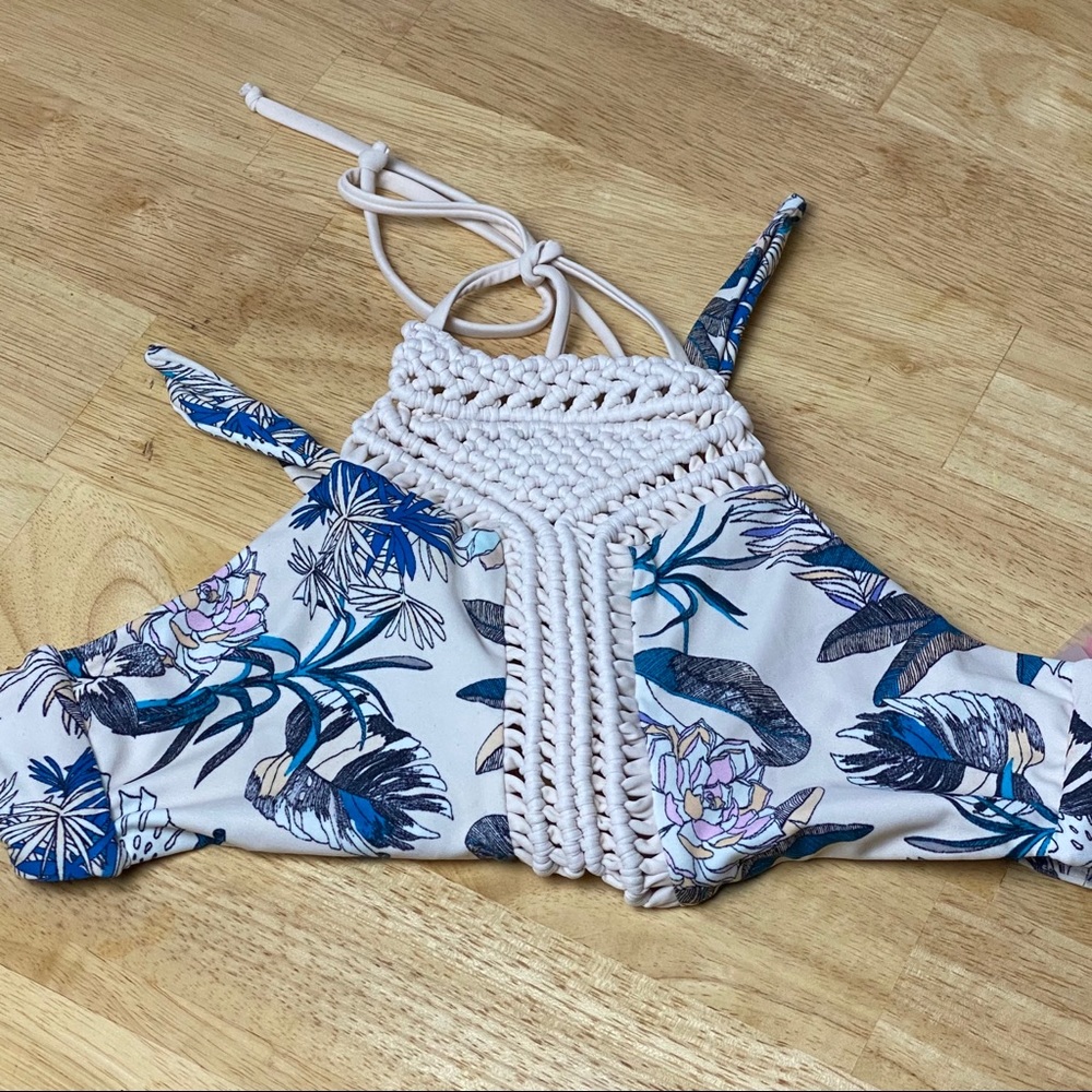 Kirra Women’s Swim Knit Top